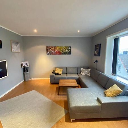 Nice And Central Apartment In Quiet Area 올레순 외부 사진