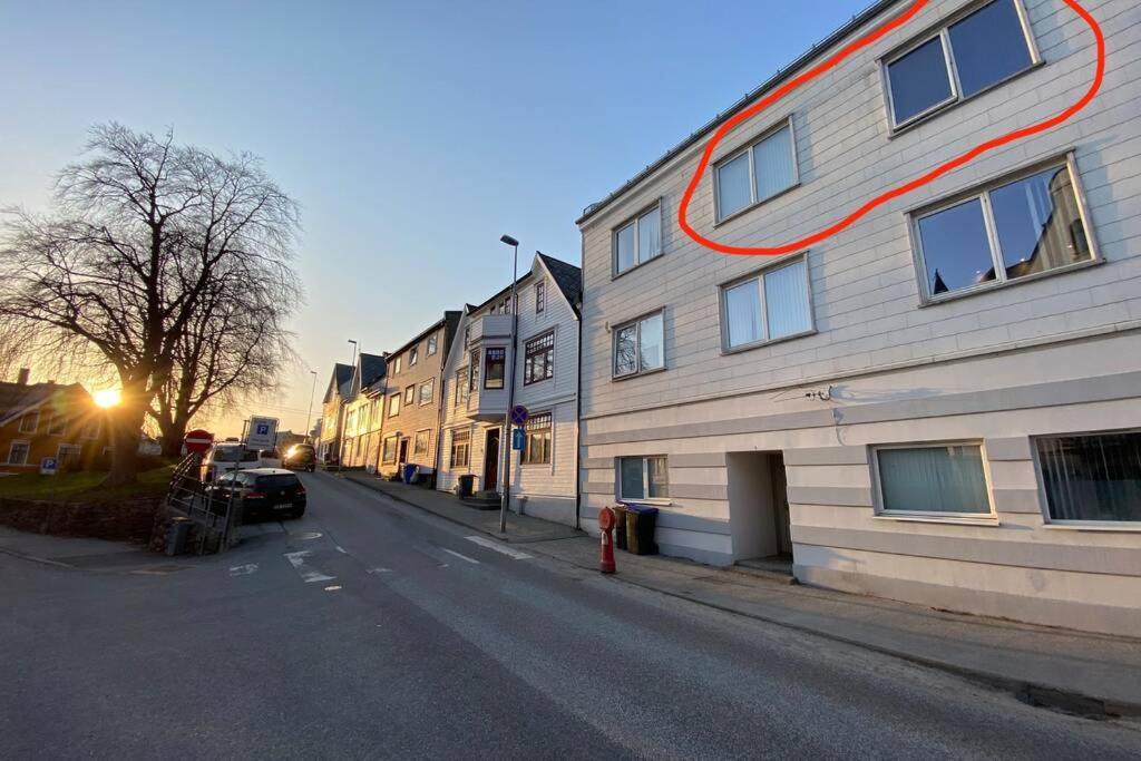 Nice And Central Apartment In Quiet Area 올레순 외부 사진