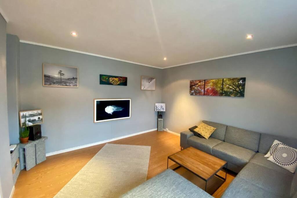 Nice And Central Apartment In Quiet Area 올레순 외부 사진